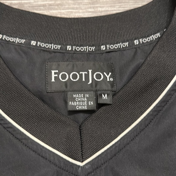 FOOTJOY GOLF WINDBREAKER PULLOVER BLACK SIZE MEDIUM ZIP UP POCKETS - Picture 2 of 7